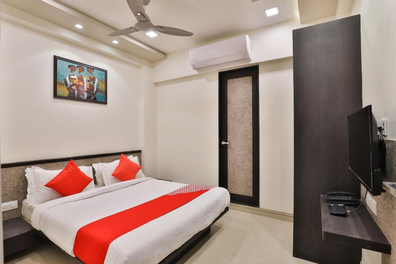 Oyo 23289 Hotel Anmol Palace Ahmedabad Luaran gambar