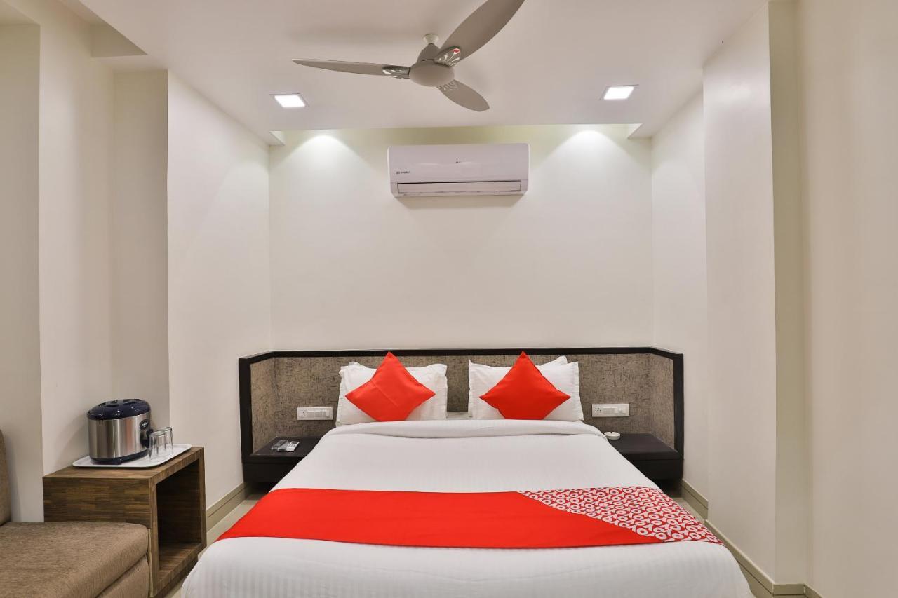 Oyo 23289 Hotel Anmol Palace Ahmedabad Luaran gambar