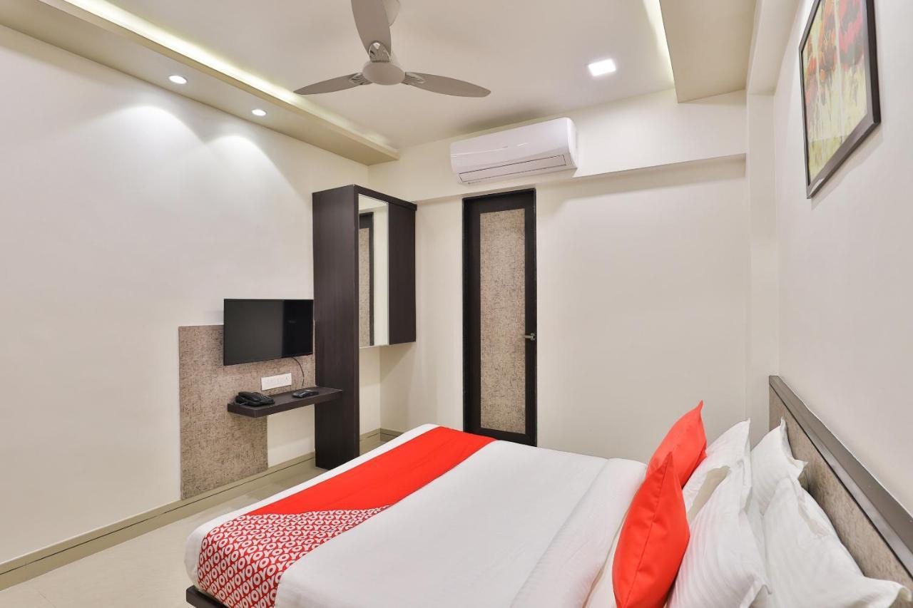 Oyo 23289 Hotel Anmol Palace Ahmedabad Luaran gambar
